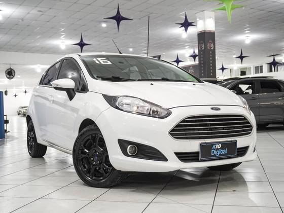 FORD FIESTA 1.6 SE HATCH 16V FLEX 4P POWERSHIFT FORD FIESTA 1.6 SE HATCH 16V FLEX 4P POWERSHIFT
